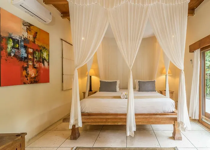 Villa Umah Maya *