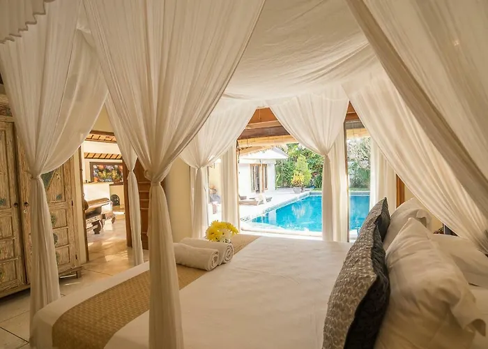 Villa Umah Maya *